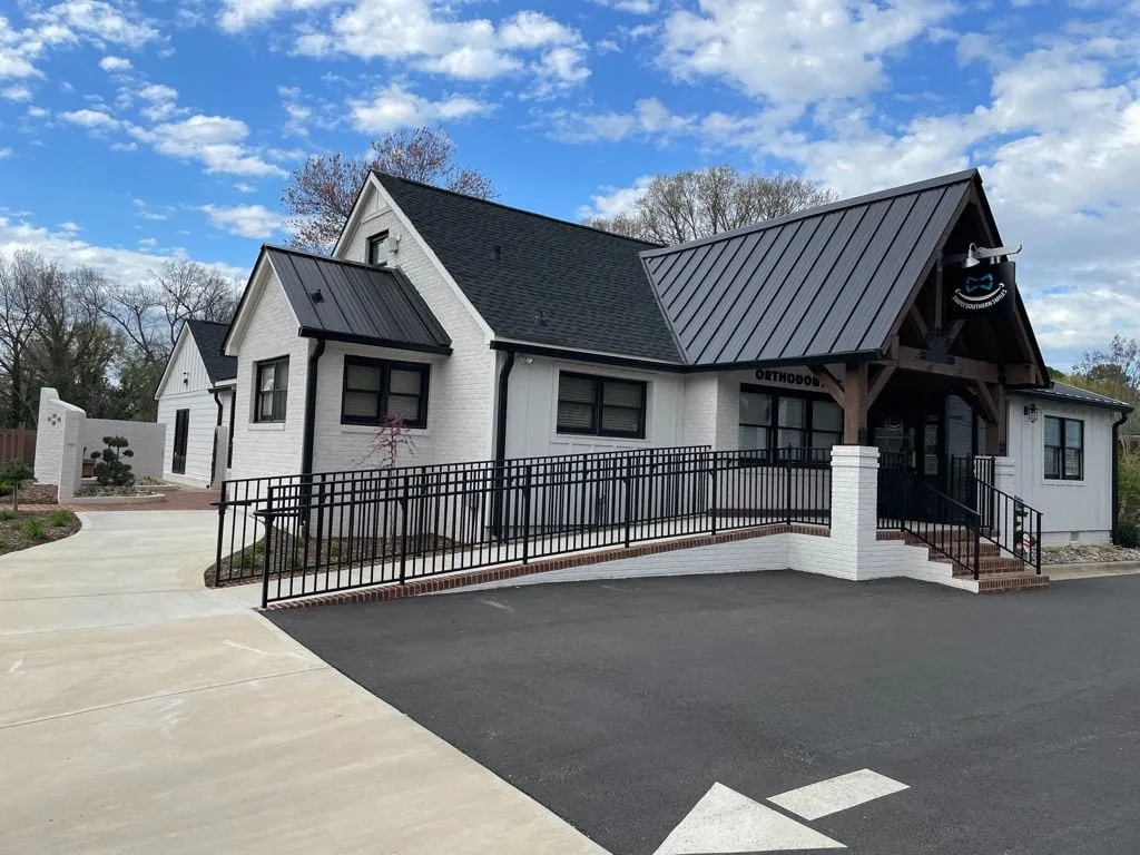 B299260E-5BA8-47CB-A8DE-8501F7BD3744_1_105_c